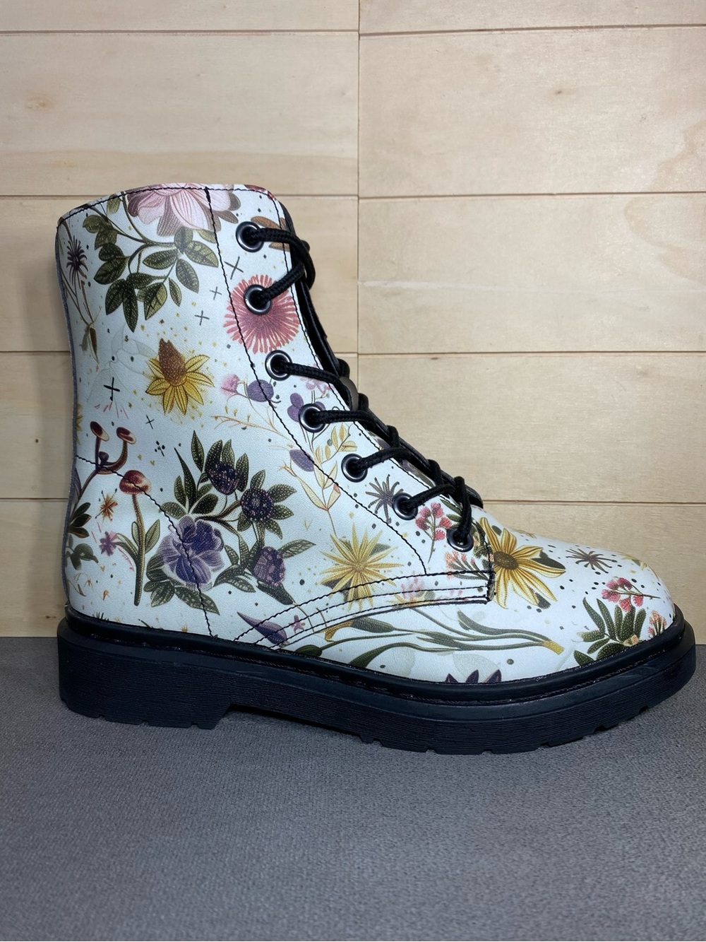 Rogue Wolf New Park Floral Combat Boots Women's Size 7.5 Shoes